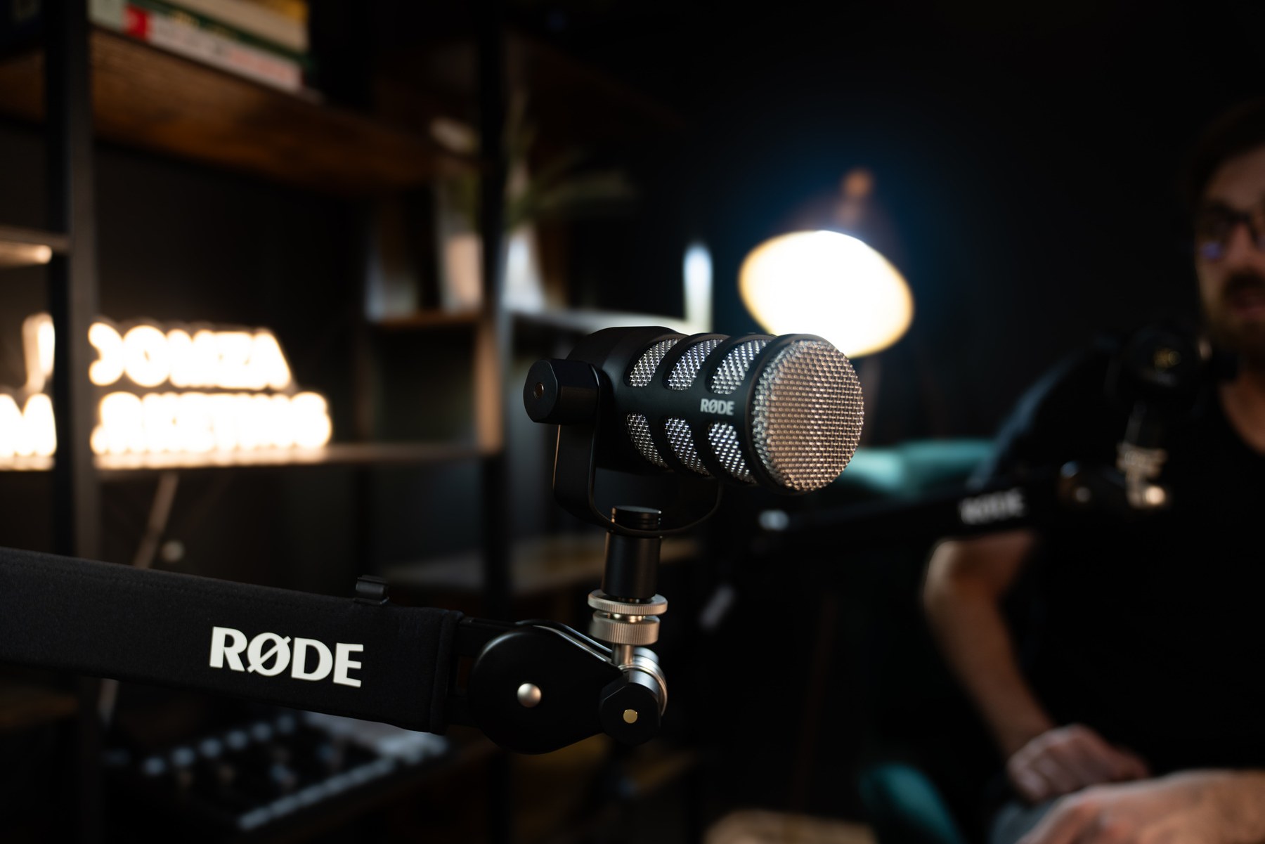 RØDE stúdiómikrofon közelről